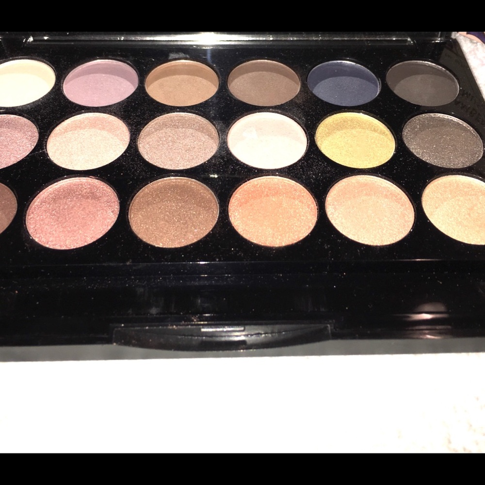 Eyes,lips, face Eyeshadow palette, Lights Camera